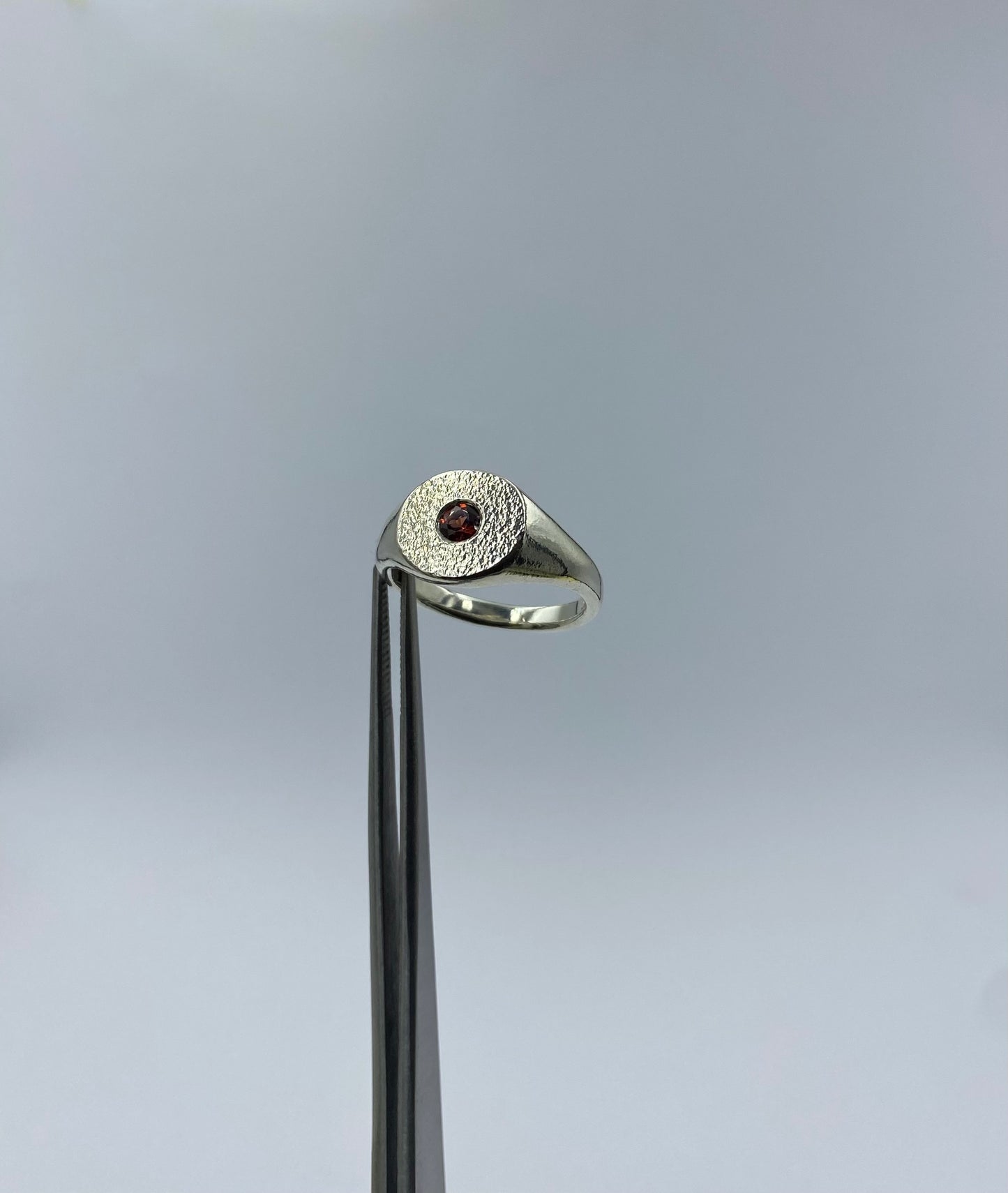 ROUND sygnet - Granat