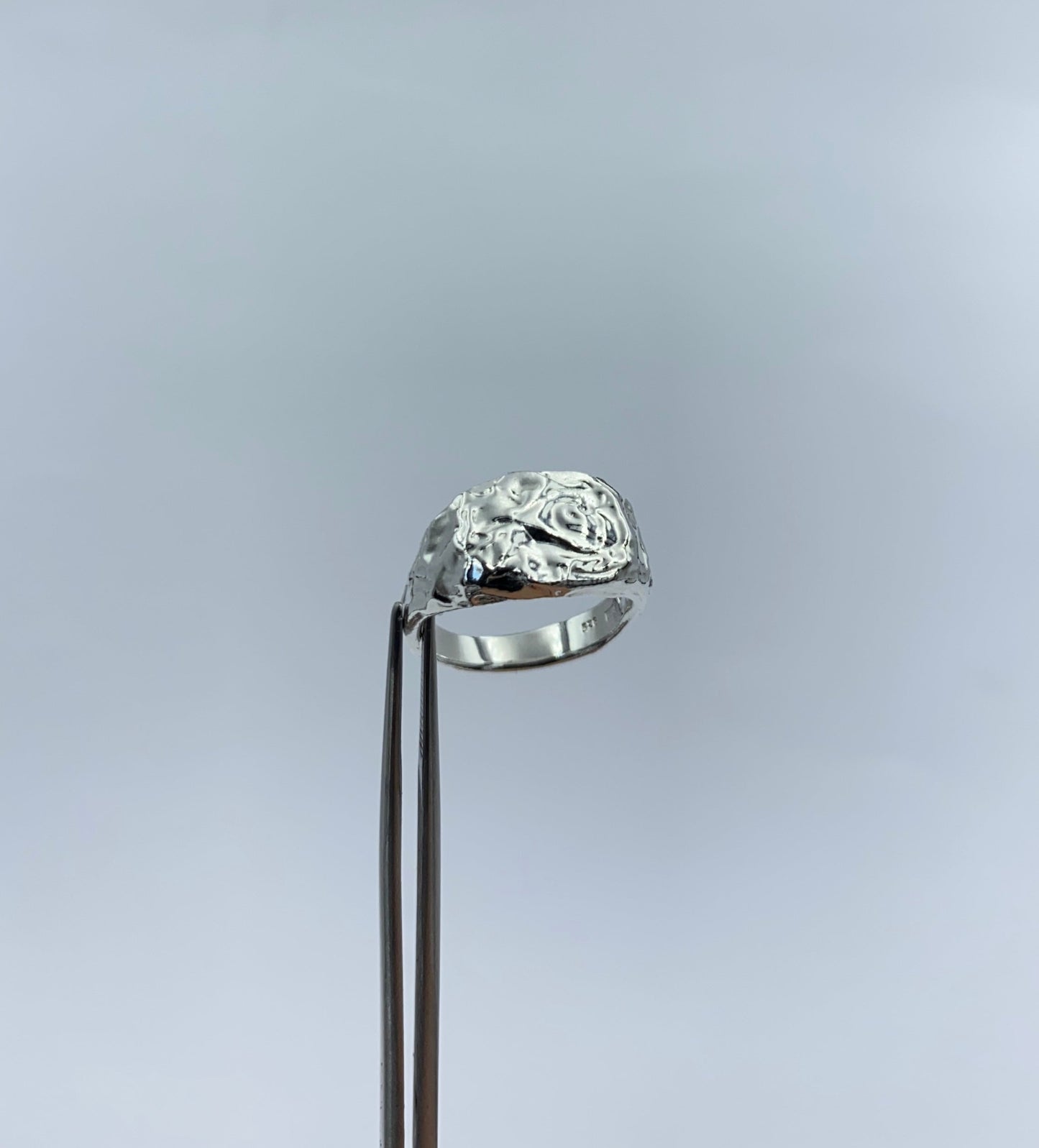 MELT signet