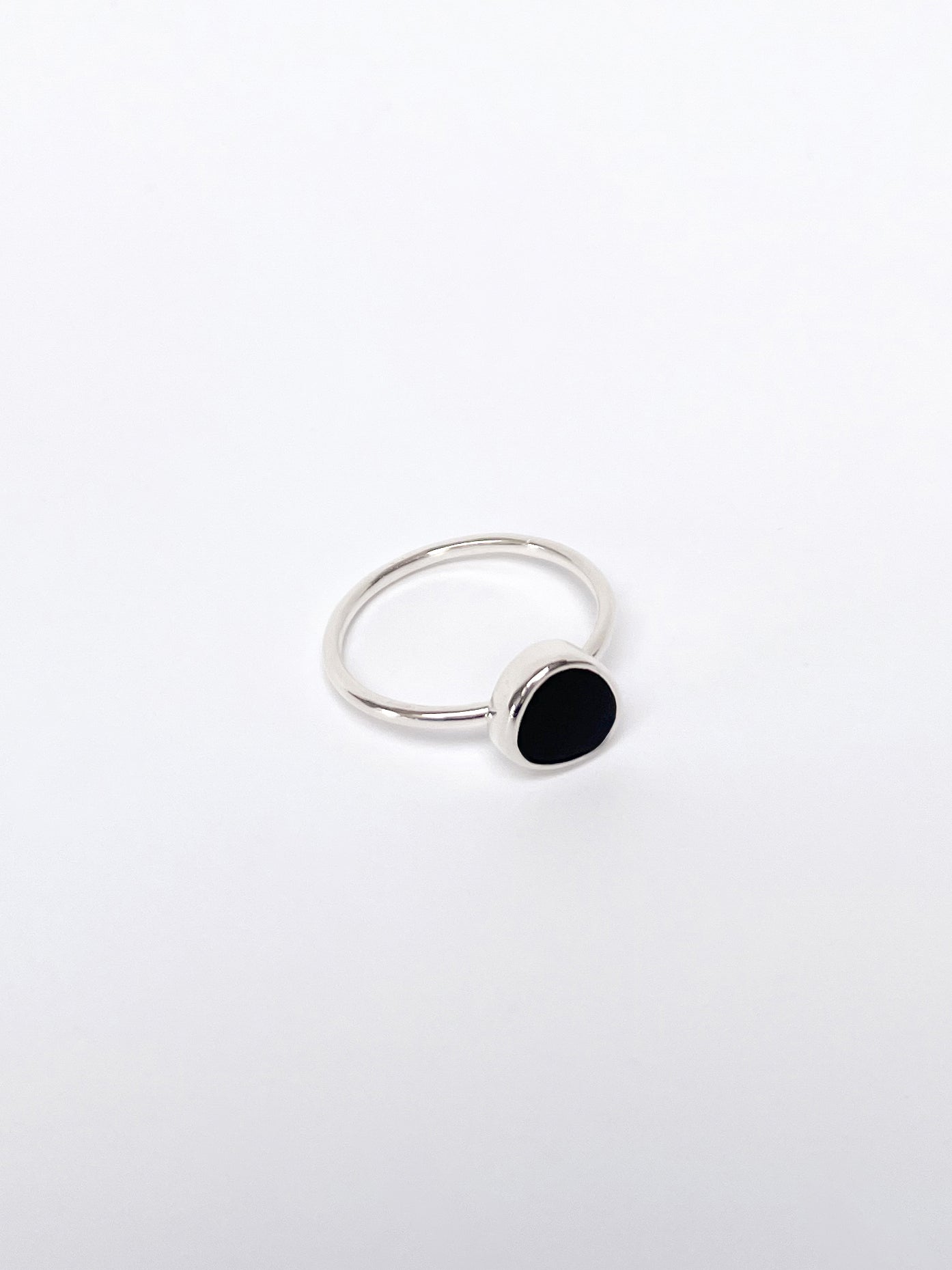 GEM RING - ONYX SILVER