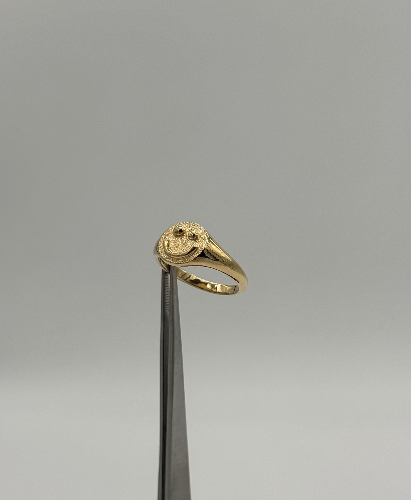 GOLD SMILE signet